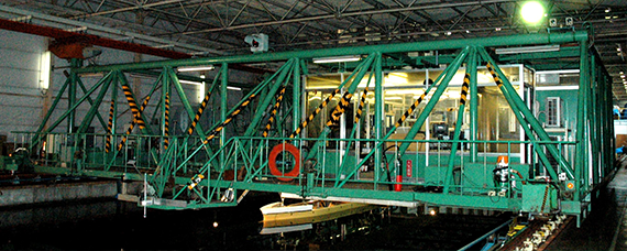 曵引車（Towing carriage）