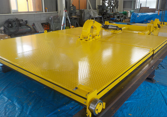 ゴミ焼却炉投入扉