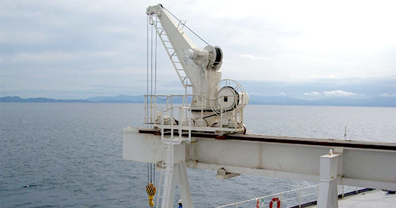 トラベリングジブクレーン