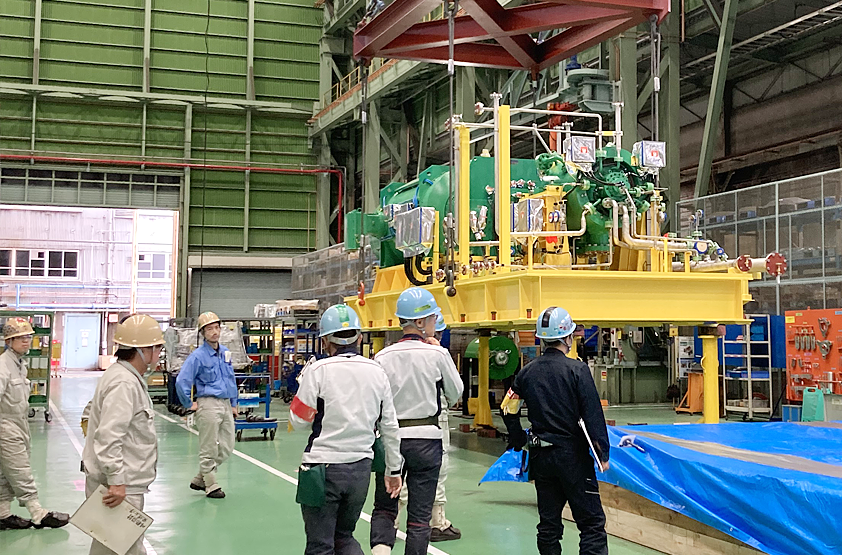 ガスコンプレッサー梱包風景