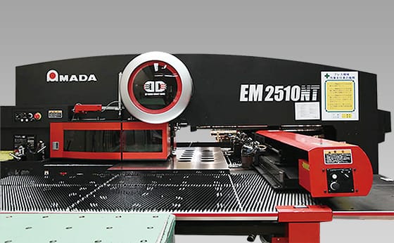 AMADA ターレットパンチプレス