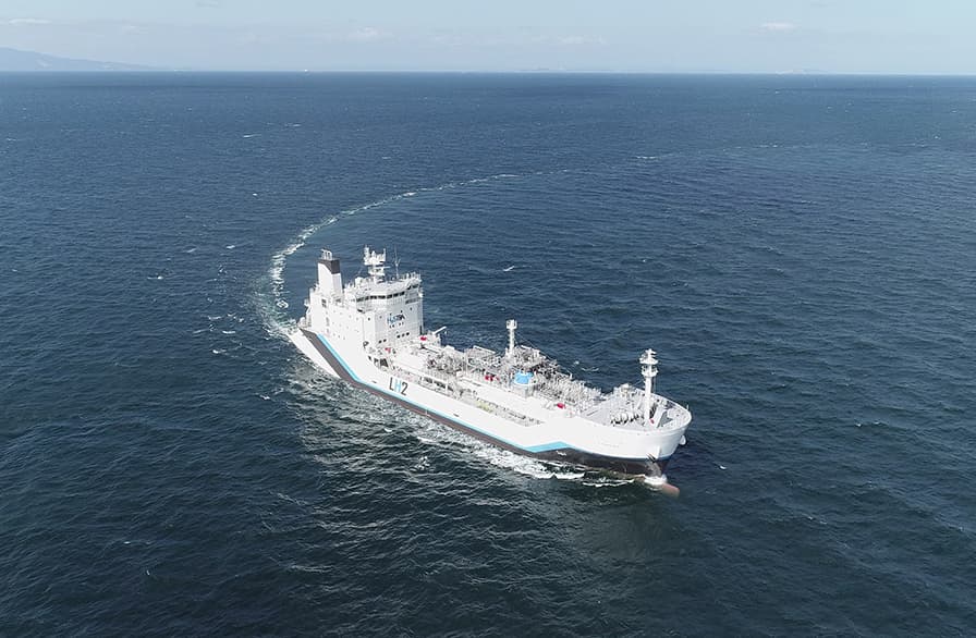 液化水素運搬船「すいそ ふろんてぃあ」の写真