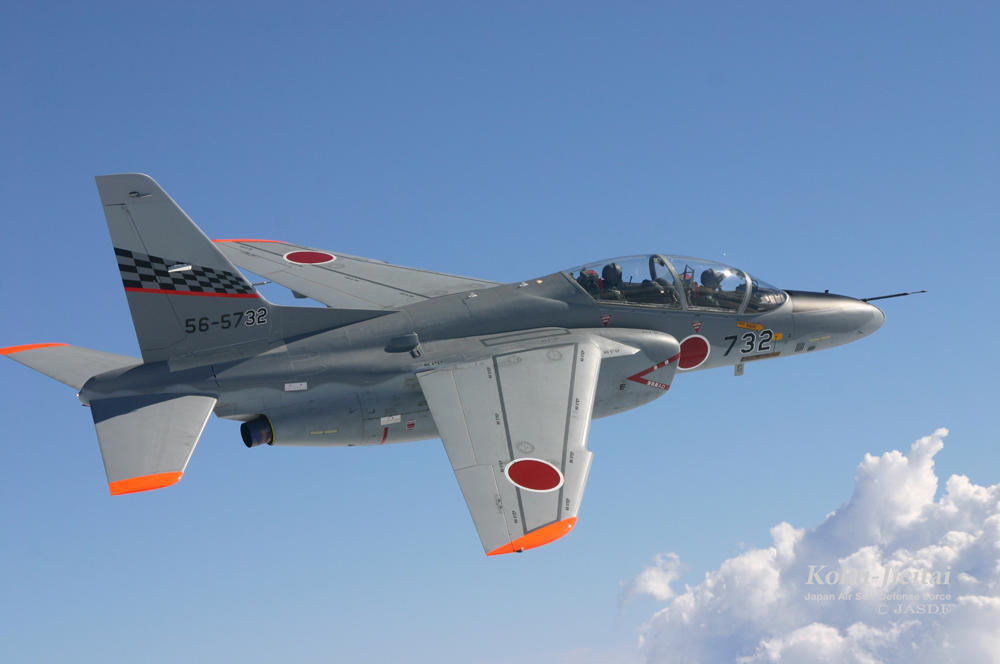 T-4 中等練習機