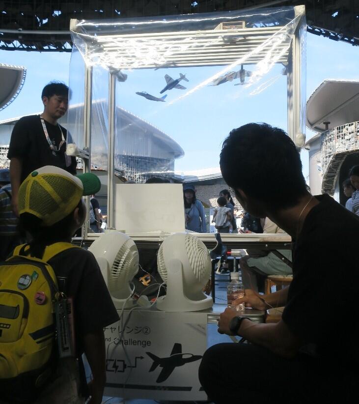 T-4ブルーインパルスキット飛行中の様子