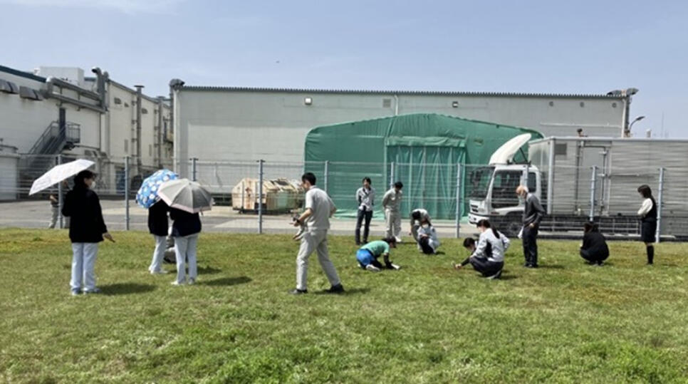 スミレの見学会　風景